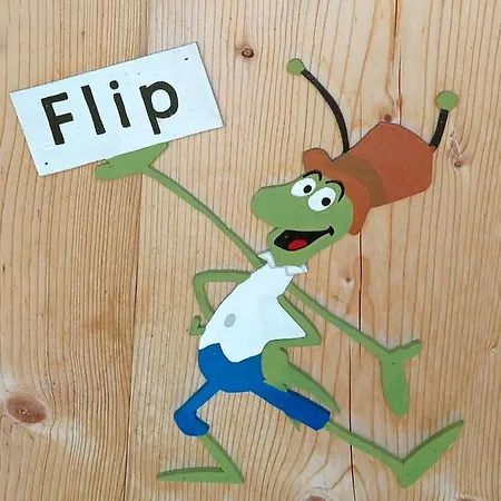 Bee House Maya * Rob