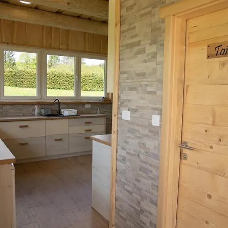 Bee House Maya Gostinjska kuća *