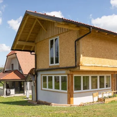 Gostinjska kuća Bee House Maya Rob